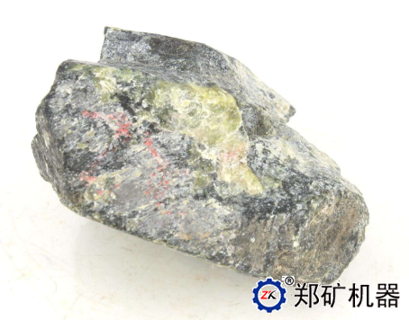 鋰輝石